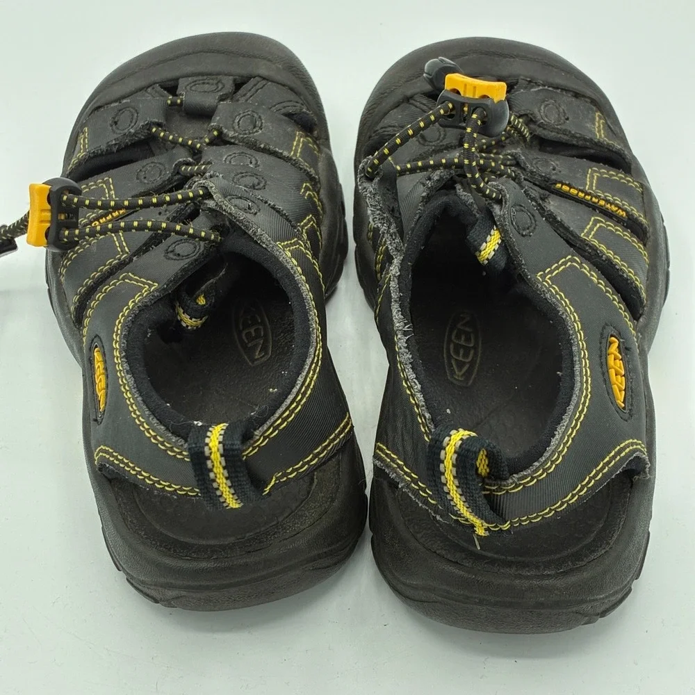 Keen Newport H2 Kids Sandals Size 1 Black Yellow Waterproof Sport